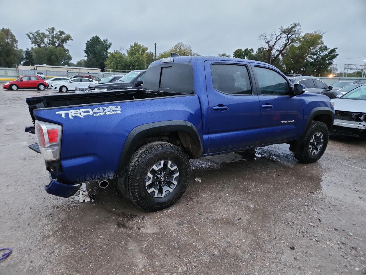 2022 TOYOTA TACOMA TRD OFF-ROAD photo 3