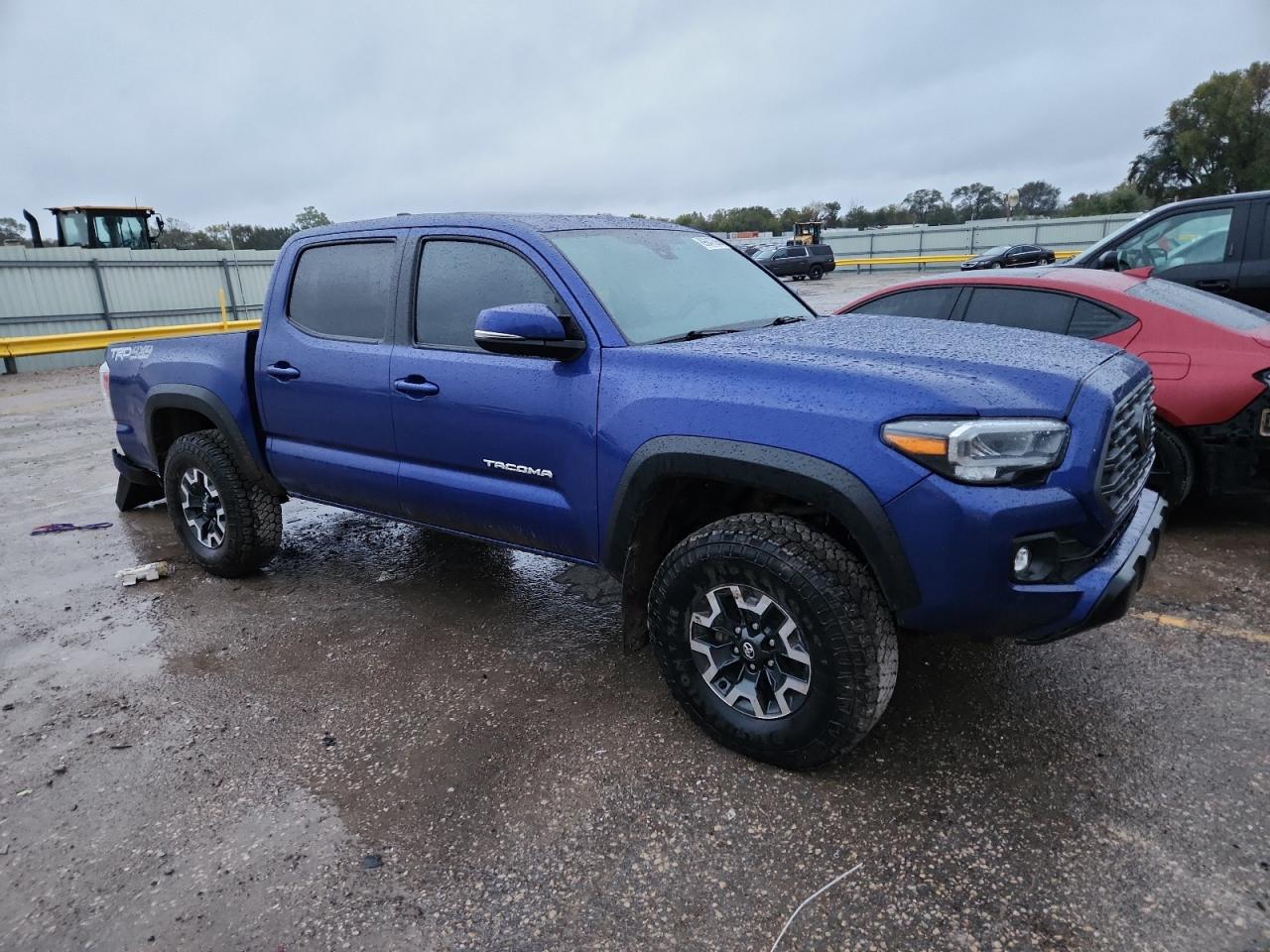 2022 TOYOTA TACOMA TRD OFF-ROAD photo 4