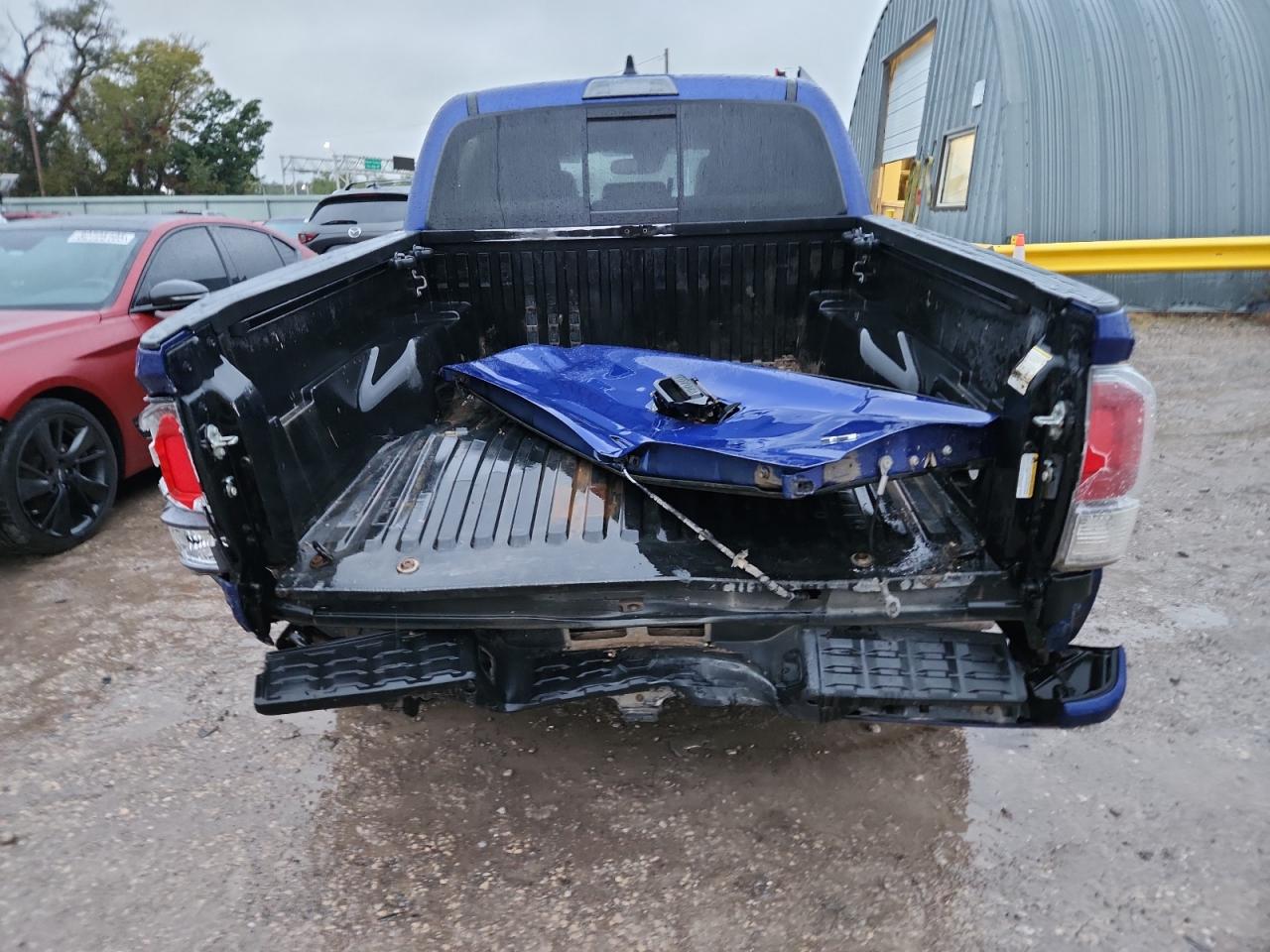 2022 TOYOTA TACOMA TRD OFF-ROAD photo 6