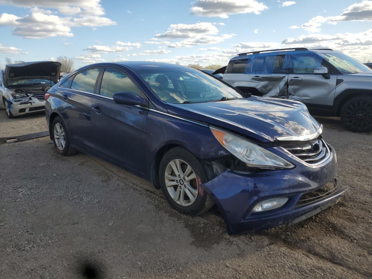 2013 HYUNDAI SONATA GLS photo 4