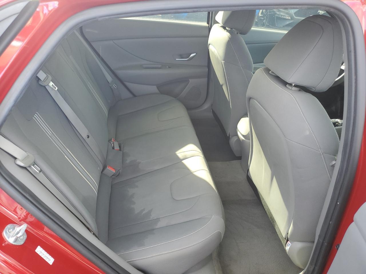 2021 HYUNDAI ELANTRA photo 10