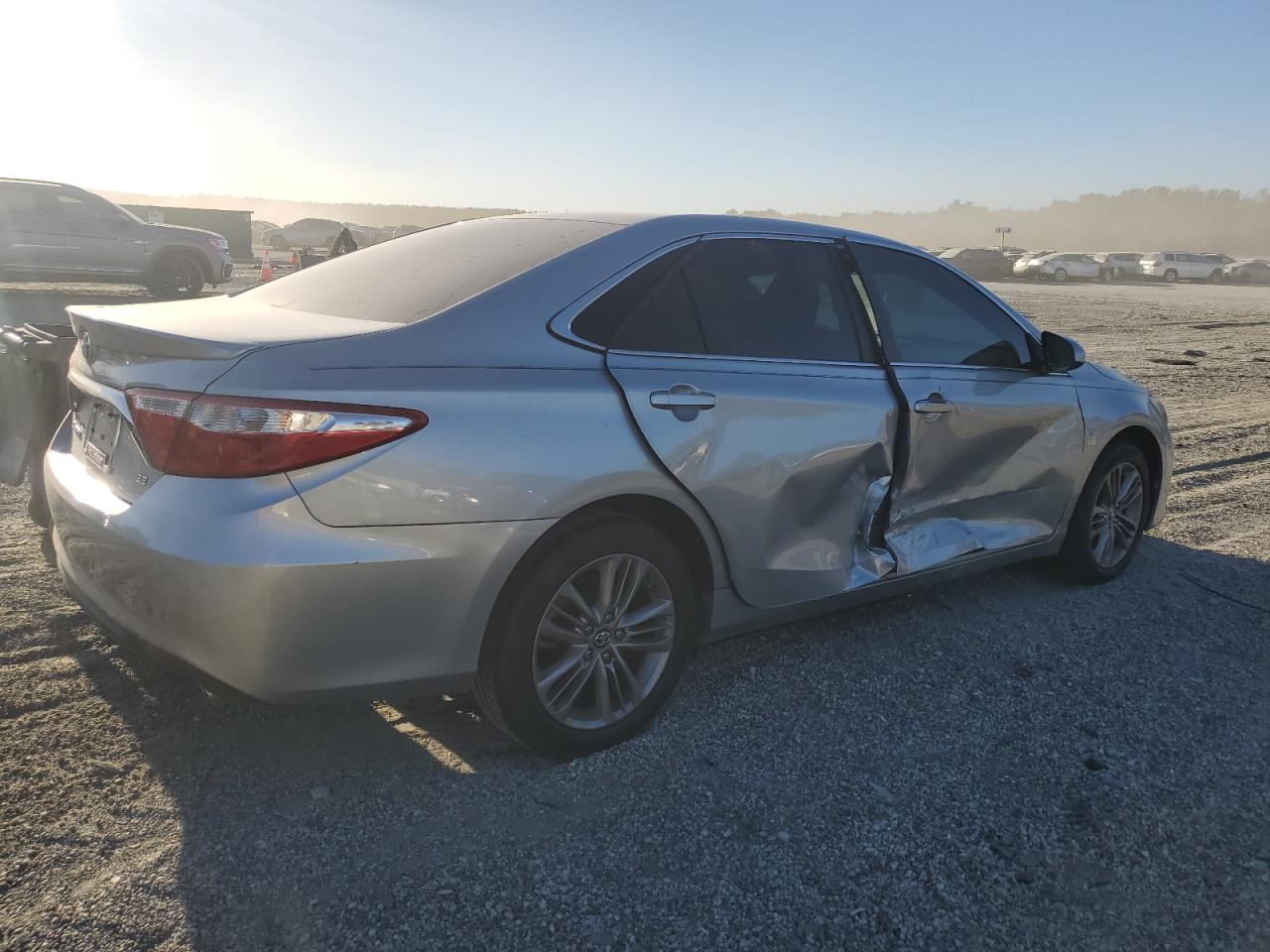 2017 TOYOTA CAMRY SE photo 7