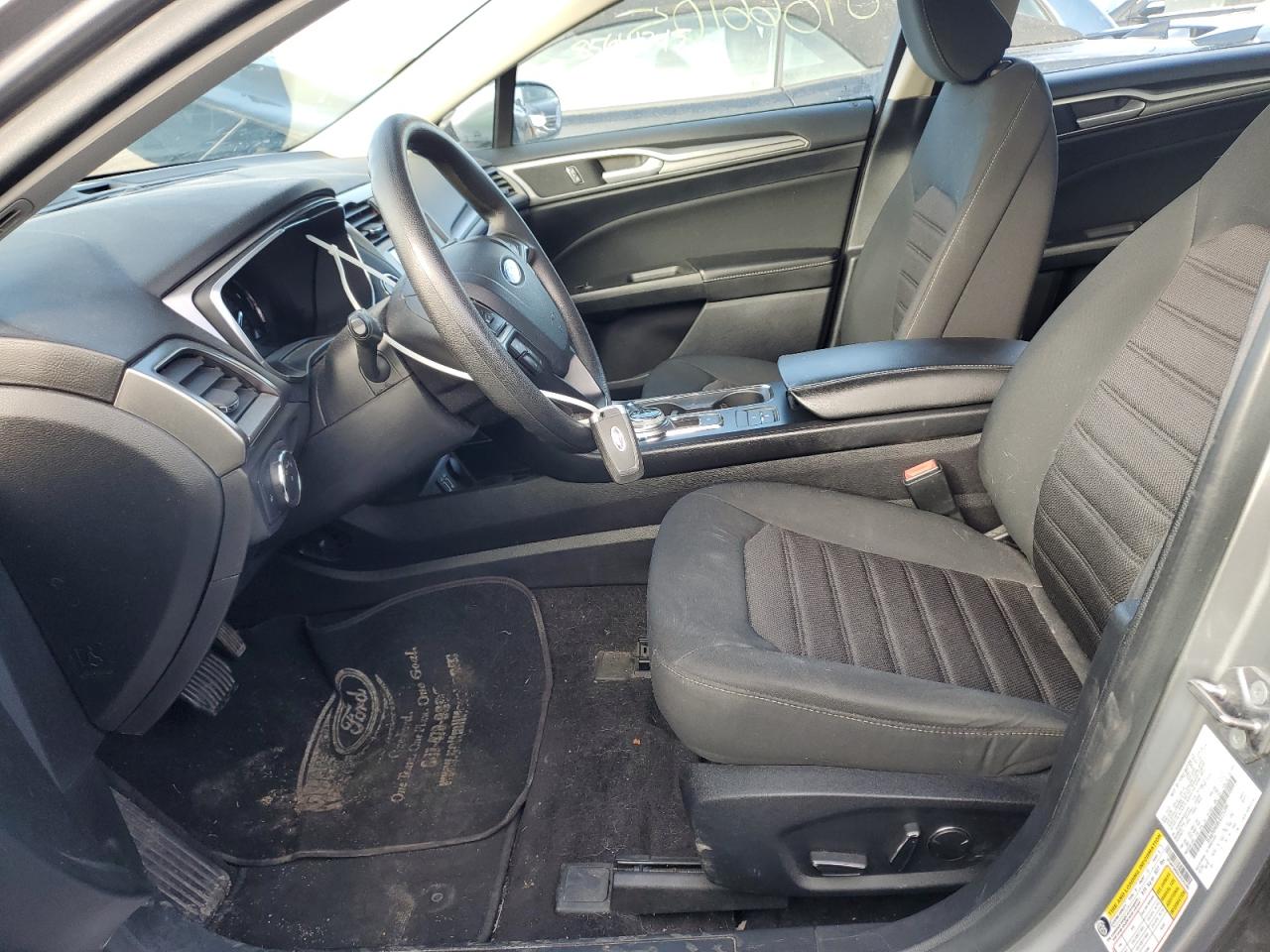2020 FORD FUSION SE photo 13