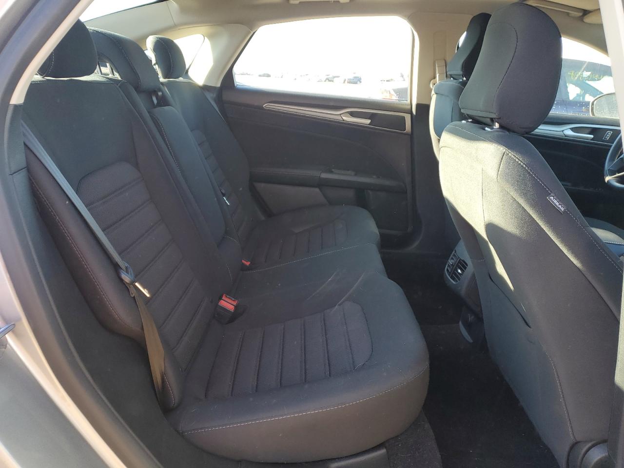 2020 FORD FUSION SE photo 19