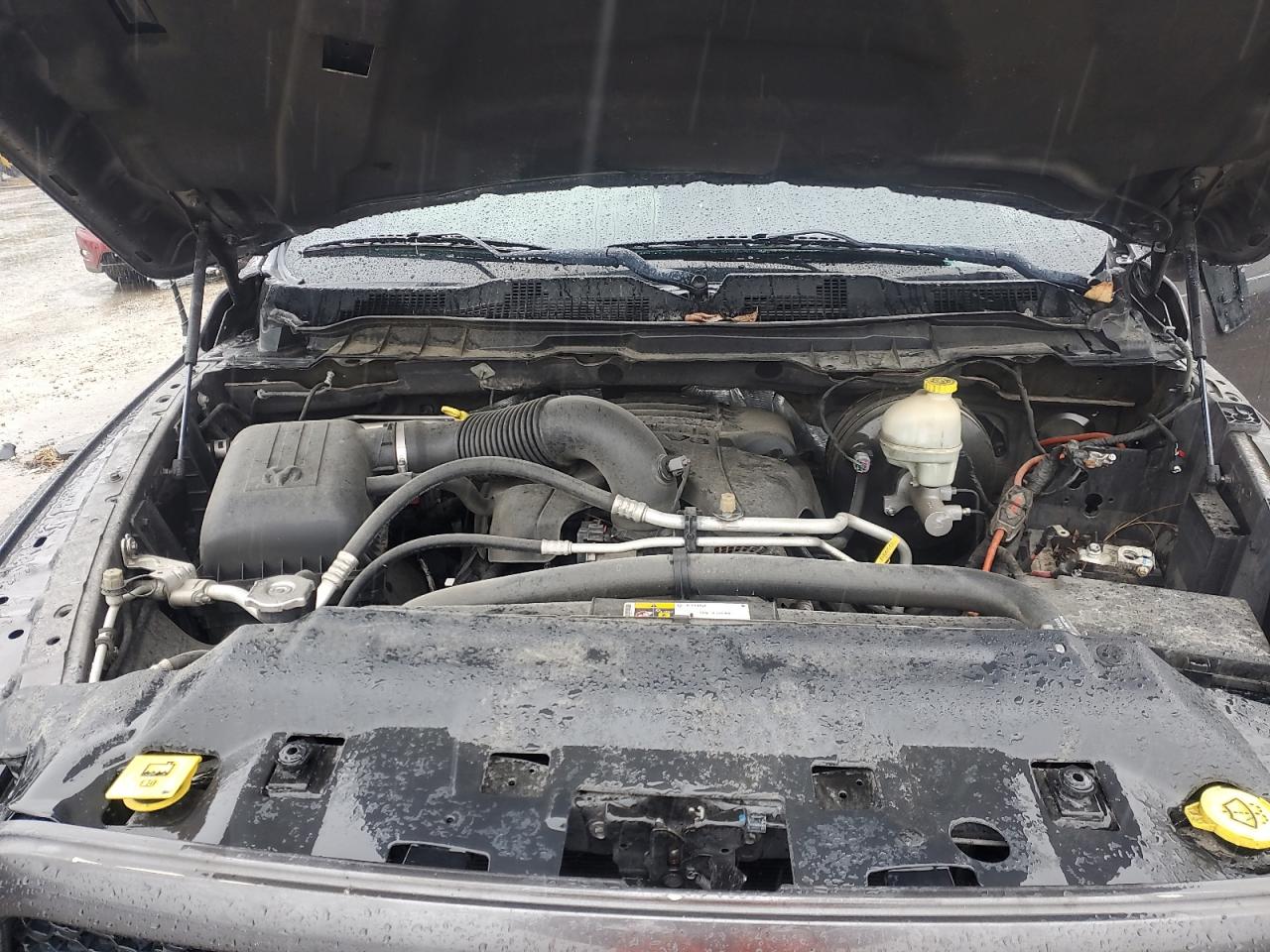 2016 RAM 1500 SLT photo 11