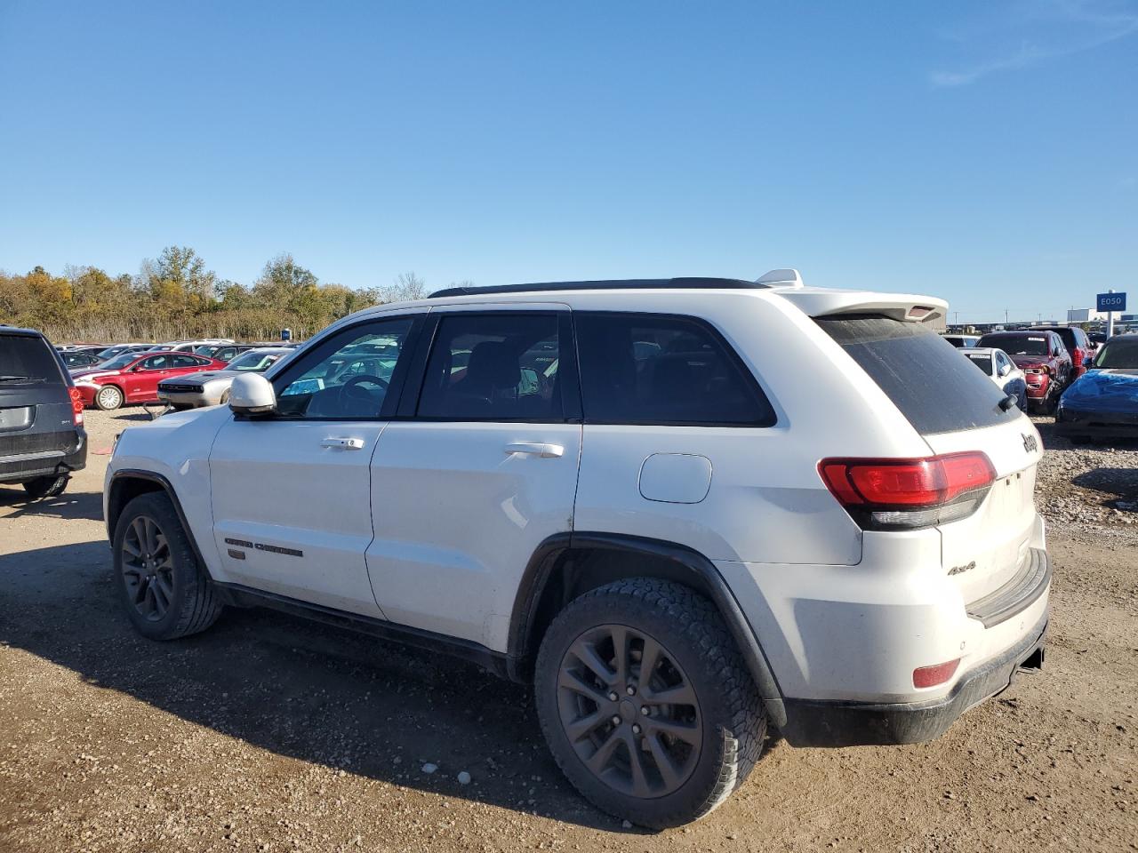 2016 JEEP GRAND CHEROKEE LIMITED photo 3
