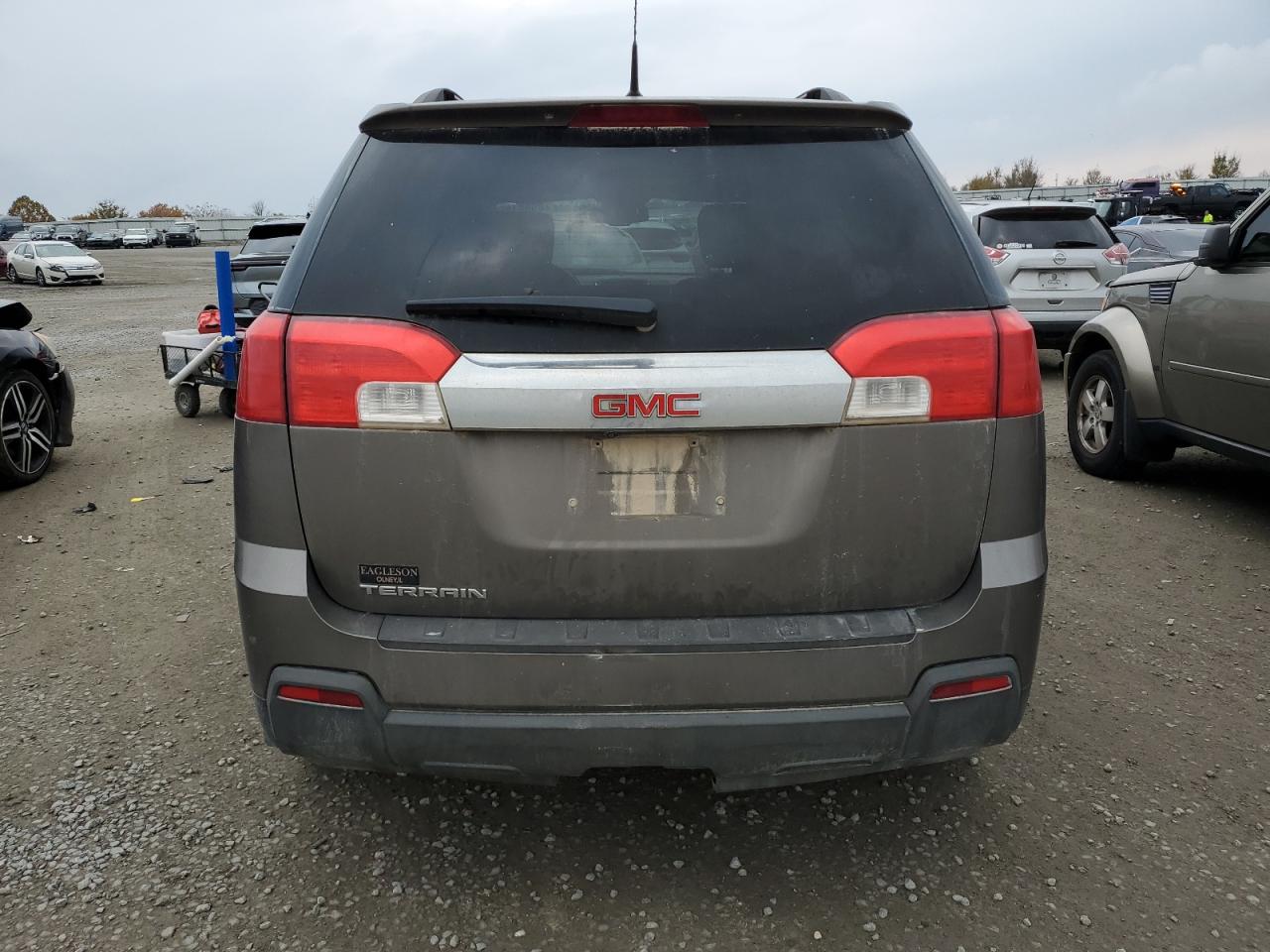 2012 GMC TERRAIN SLE photo 11