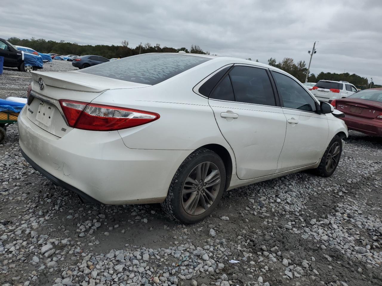 2017 TOYOTA CAMRY LE photo 7