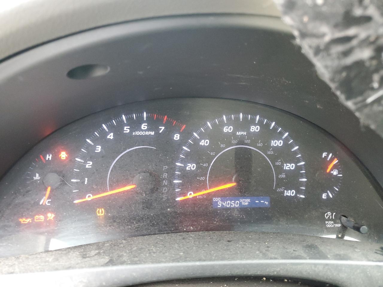 2010 TOYOTA CAMRY photo 17