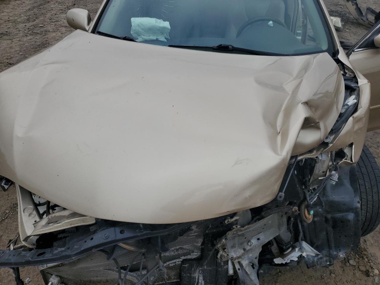 2010 TOYOTA CAMRY photo 21