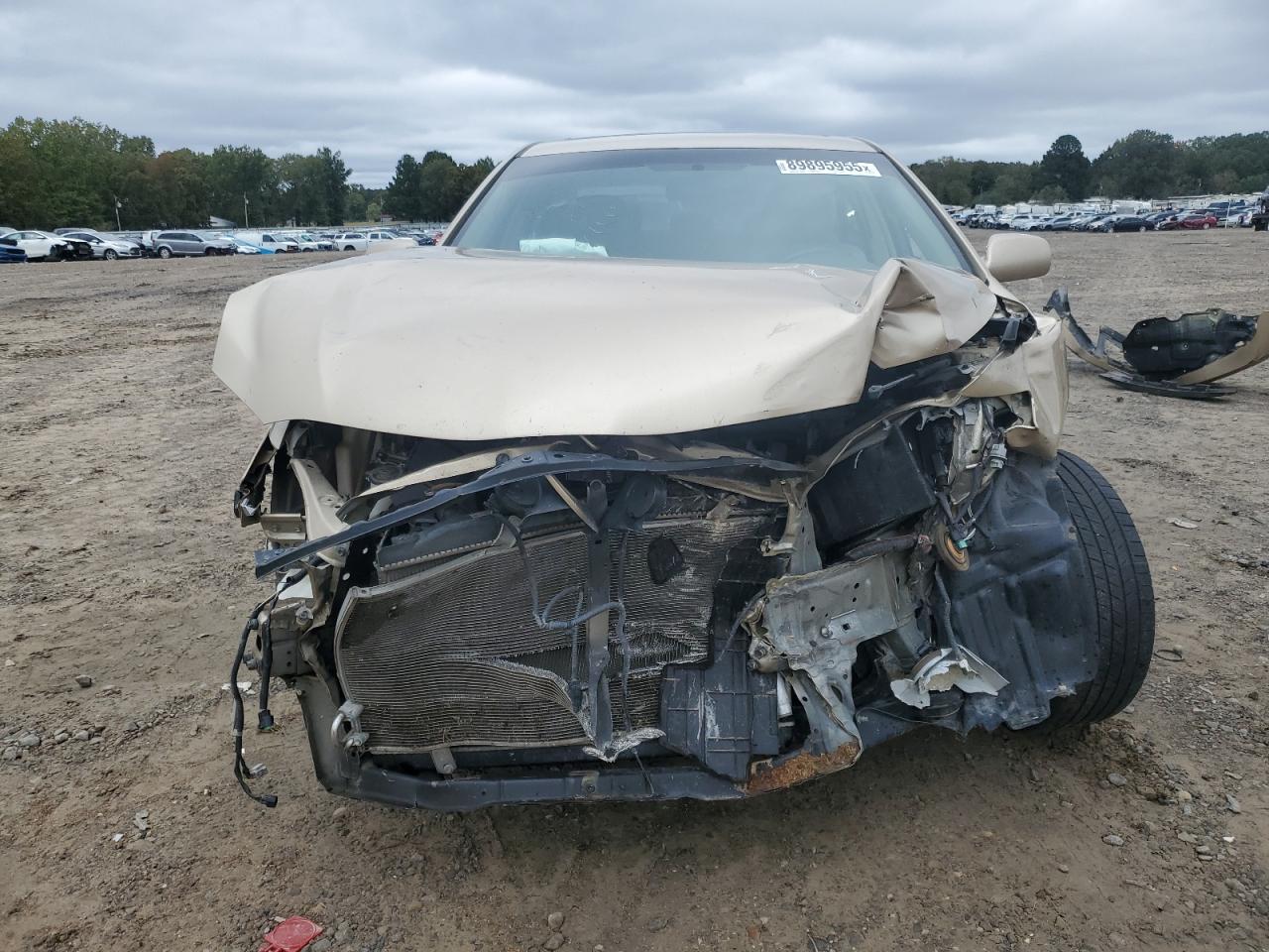 2010 TOYOTA CAMRY photo 9