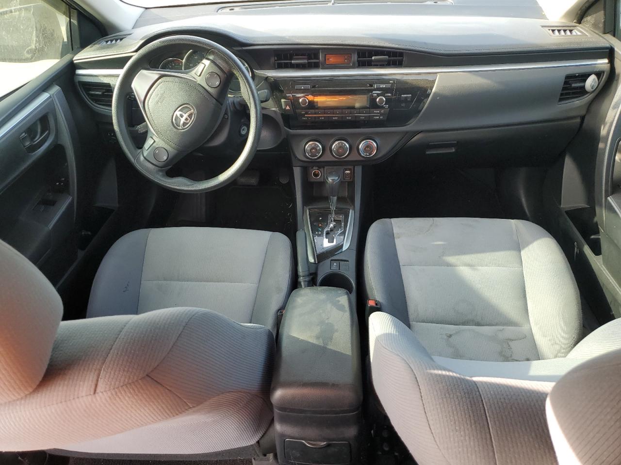 2015 TOYOTA COROLLA L photo 15