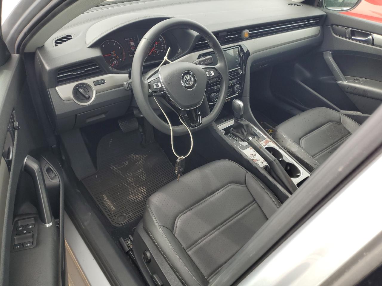 2021 VOLKSWAGEN PASSAT SE photo 8