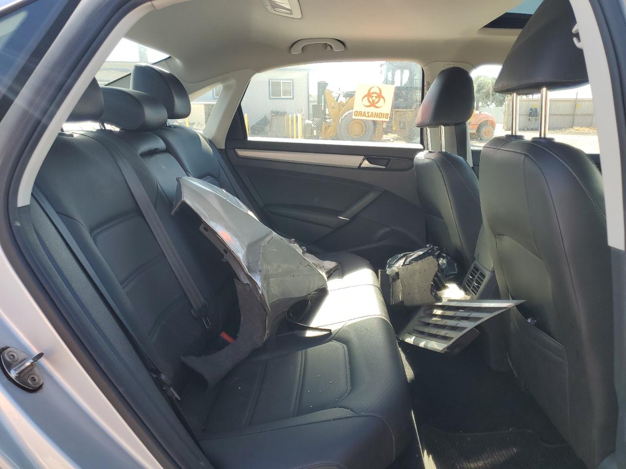 2021 VOLKSWAGEN PASSAT SE photo 10