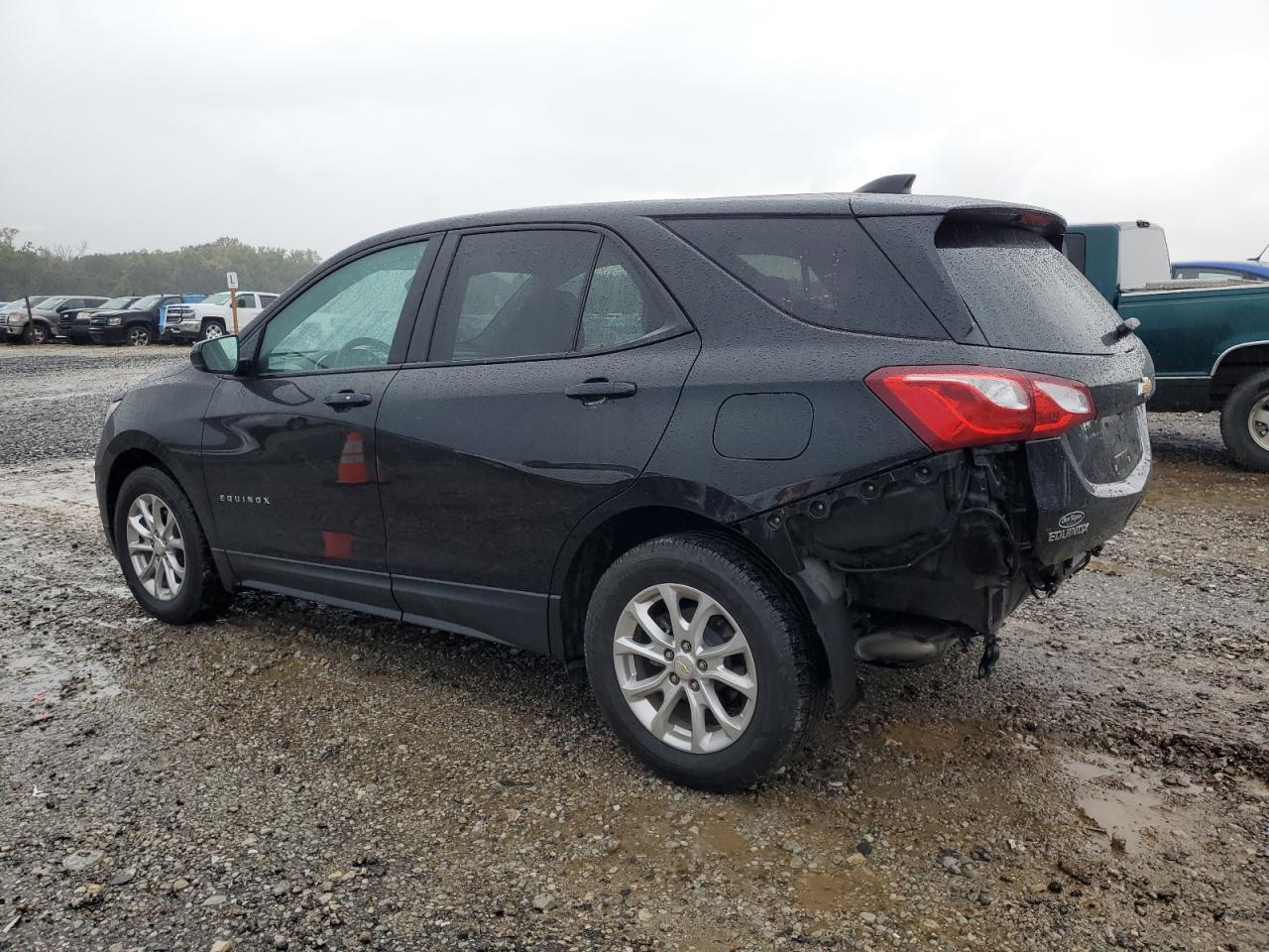 2020 CHEVROLET EQUINOX LS photo 2