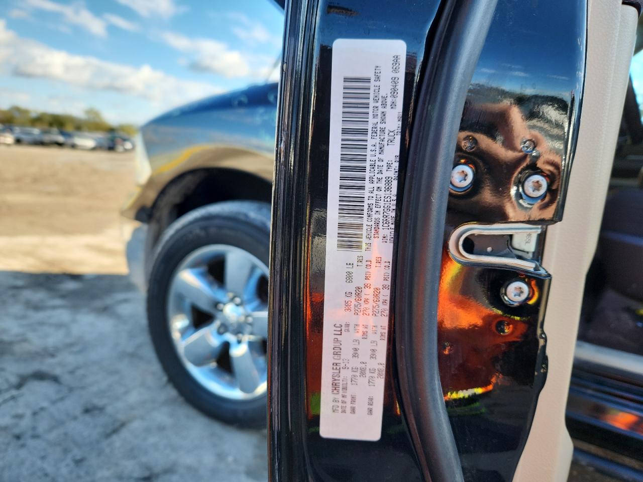 2014 RAM 1500 SLT photo 12