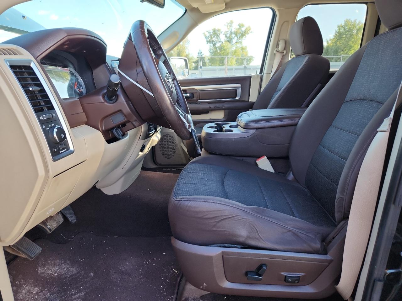 2014 RAM 1500 SLT photo 7