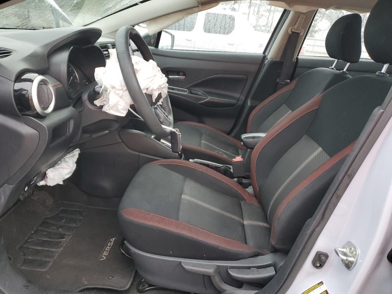 2024 NISSAN VERSA SR photo 7