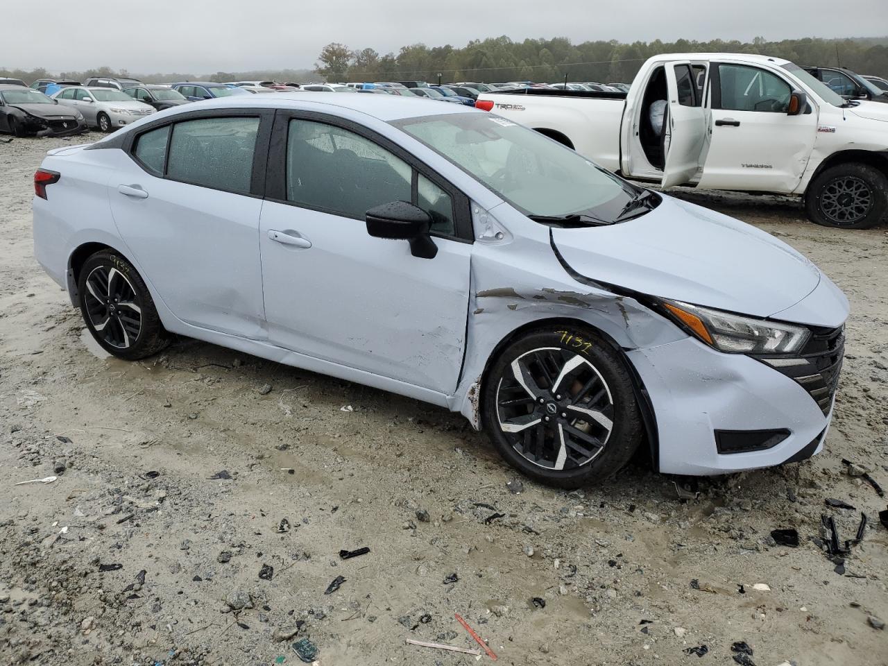 2024 NISSAN VERSA SR photo 4