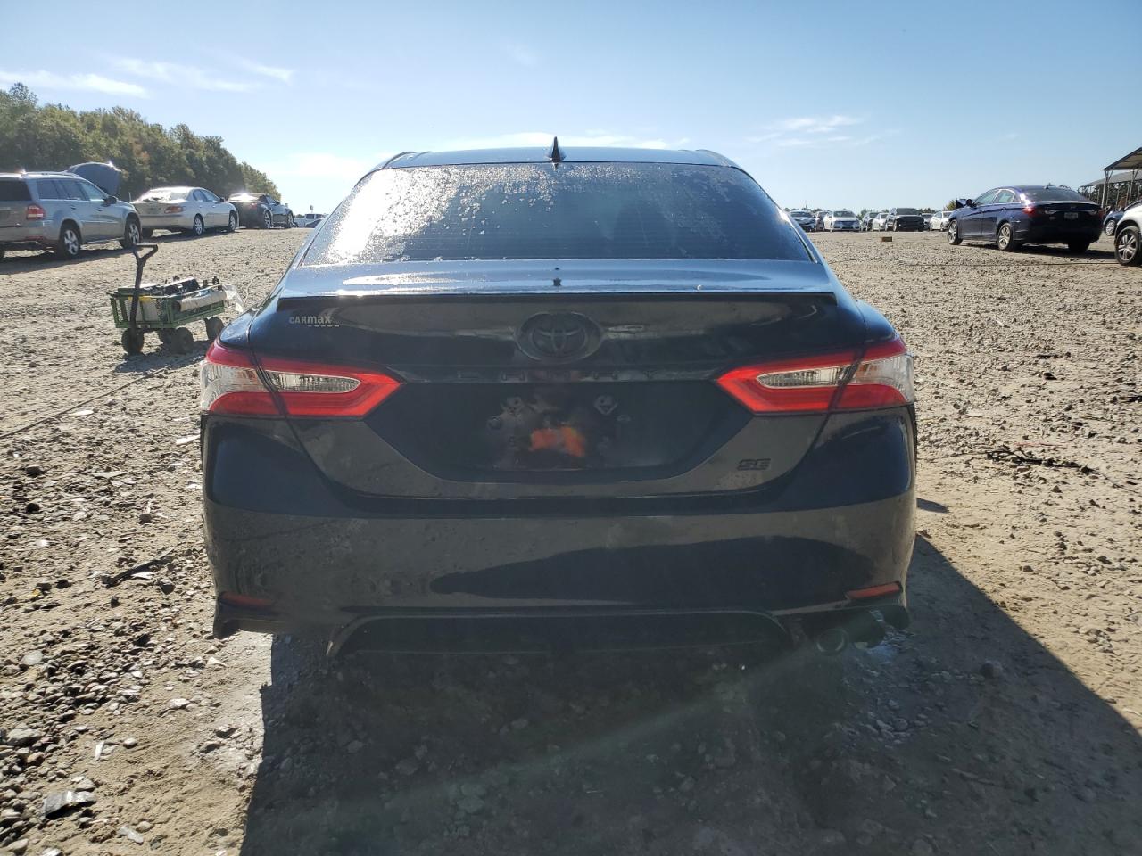 2020 TOYOTA CAMRY SE photo 11