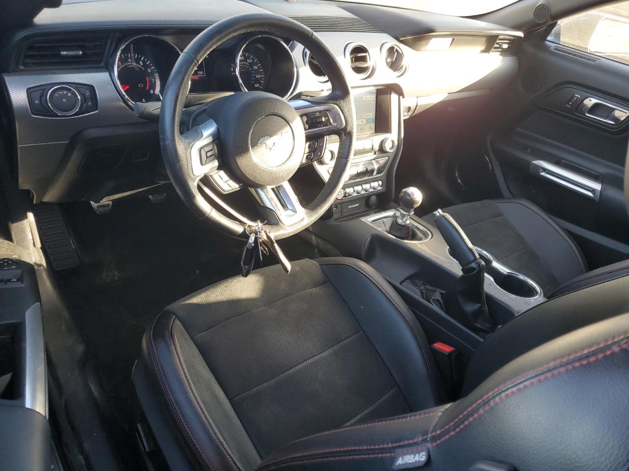 2017 FORD MUSTANG GT photo 15