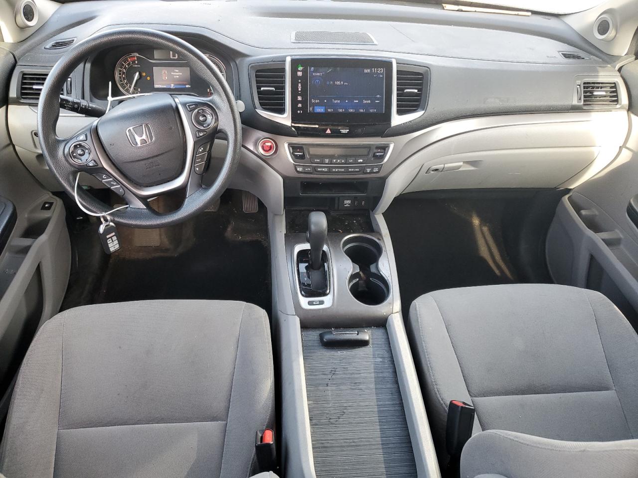 2016 HONDA PILOT photo 8