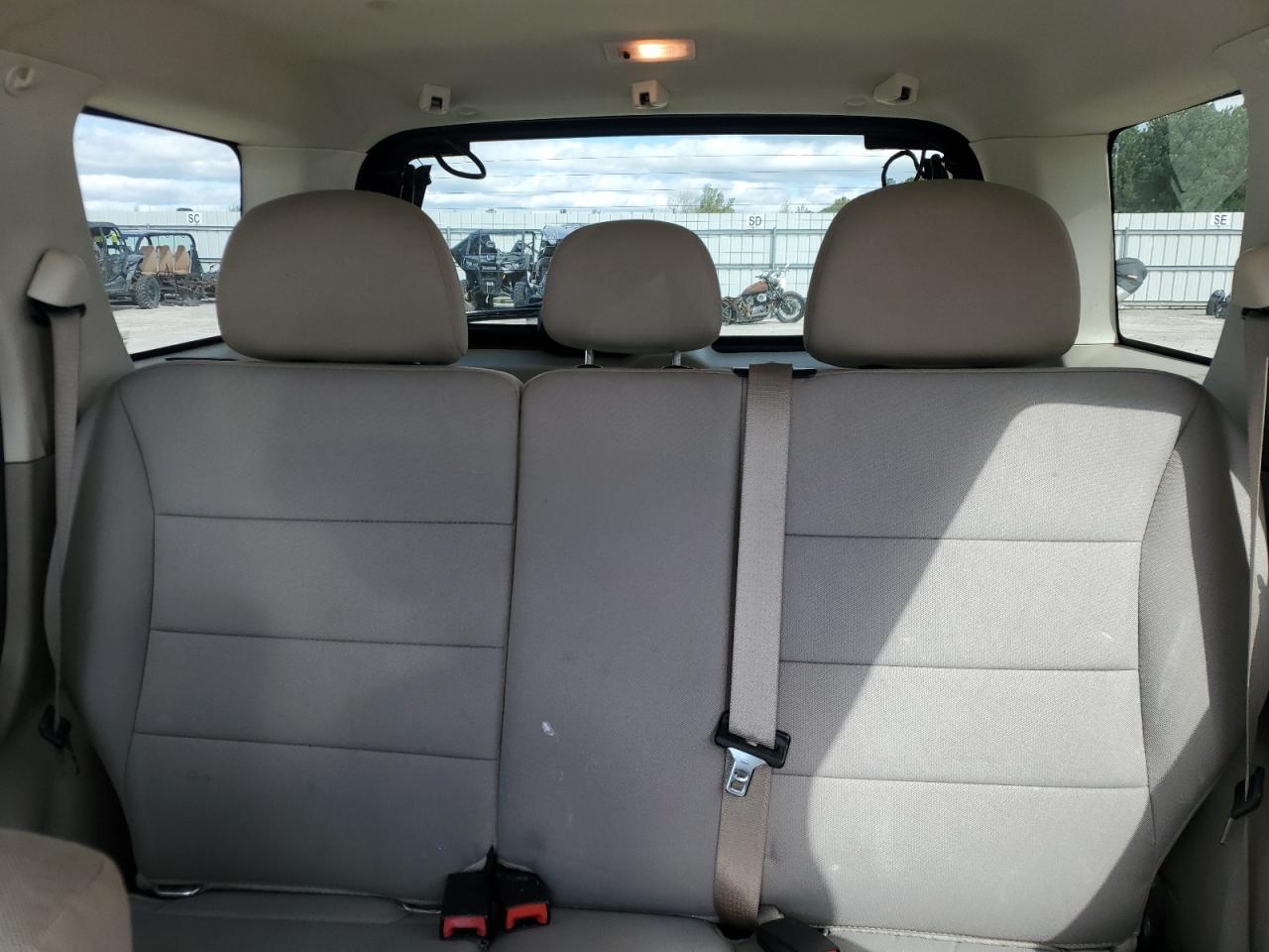 2011 FORD ESCAPE XLT photo 10