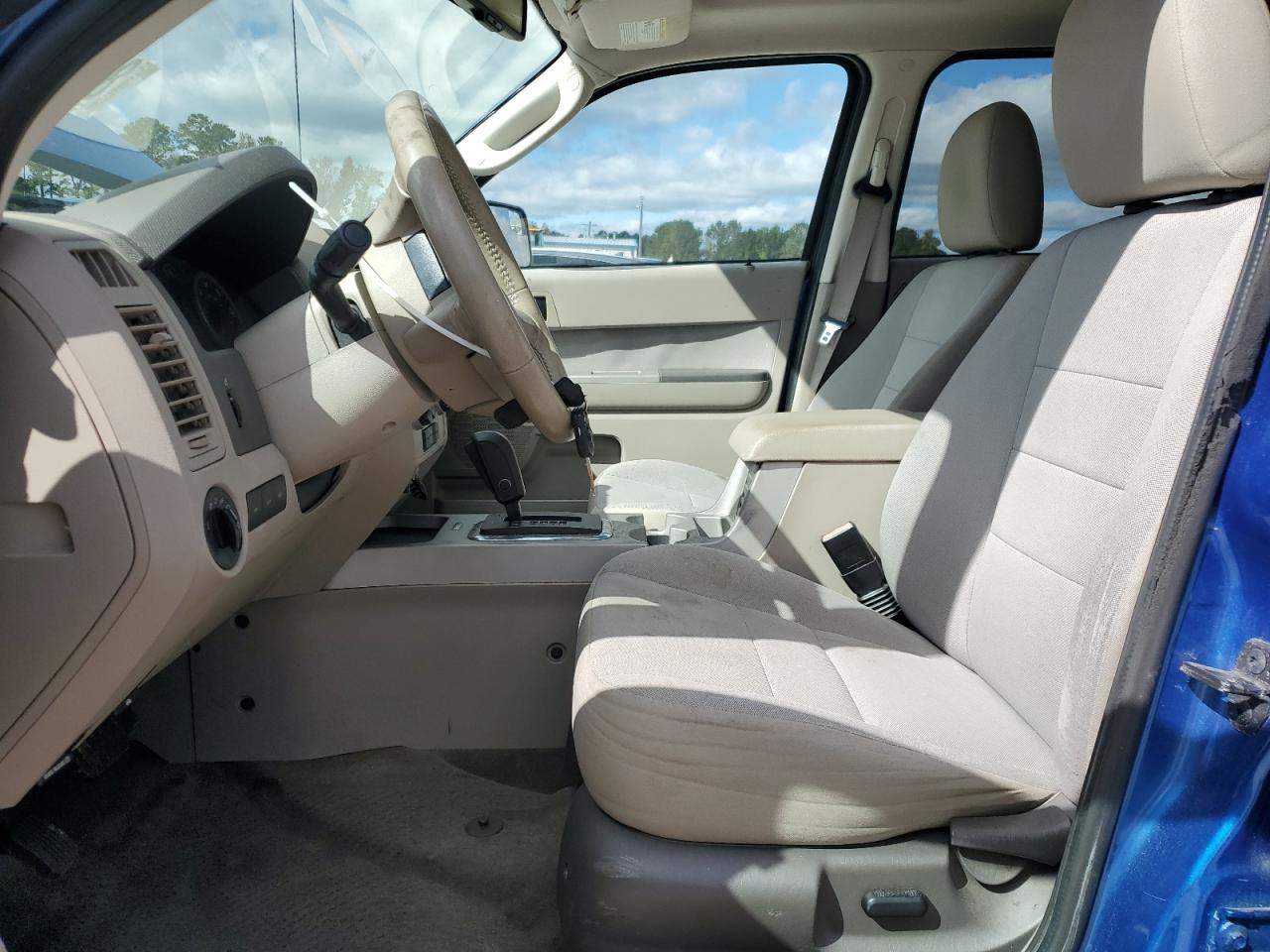 2011 FORD ESCAPE XLT photo 7