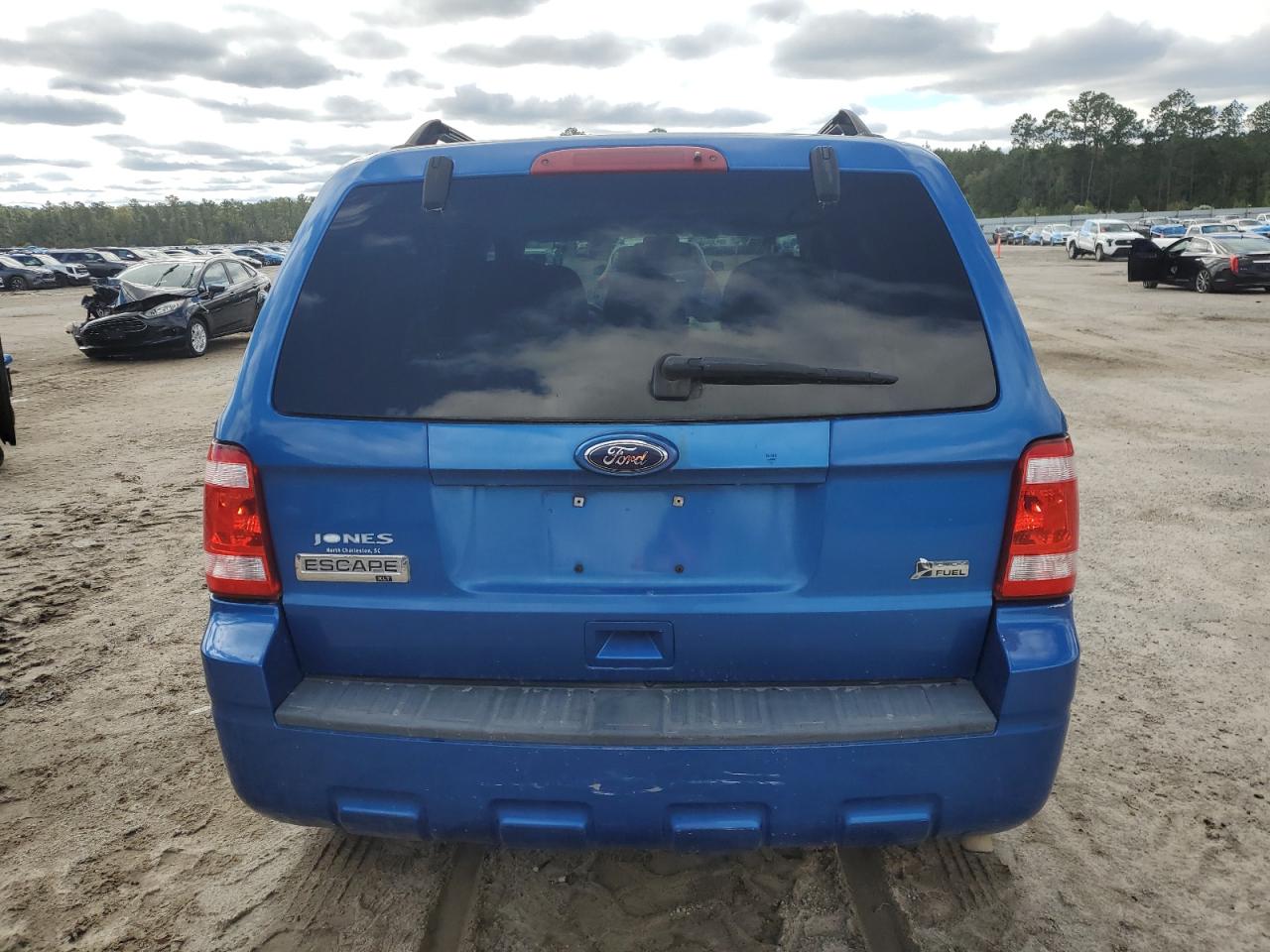 2011 FORD ESCAPE XLT photo 6