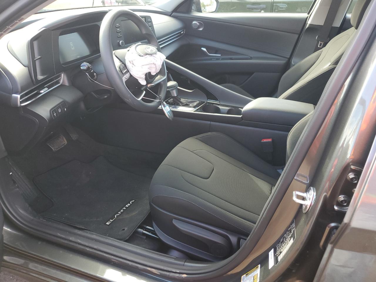 2025 HYUNDAI ELANTRA BLUE photo 7
