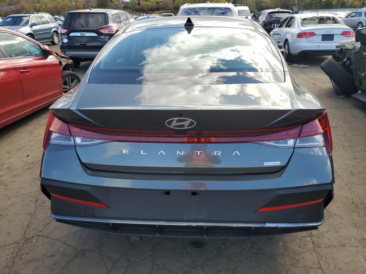 2025 HYUNDAI ELANTRA BLUE photo 6