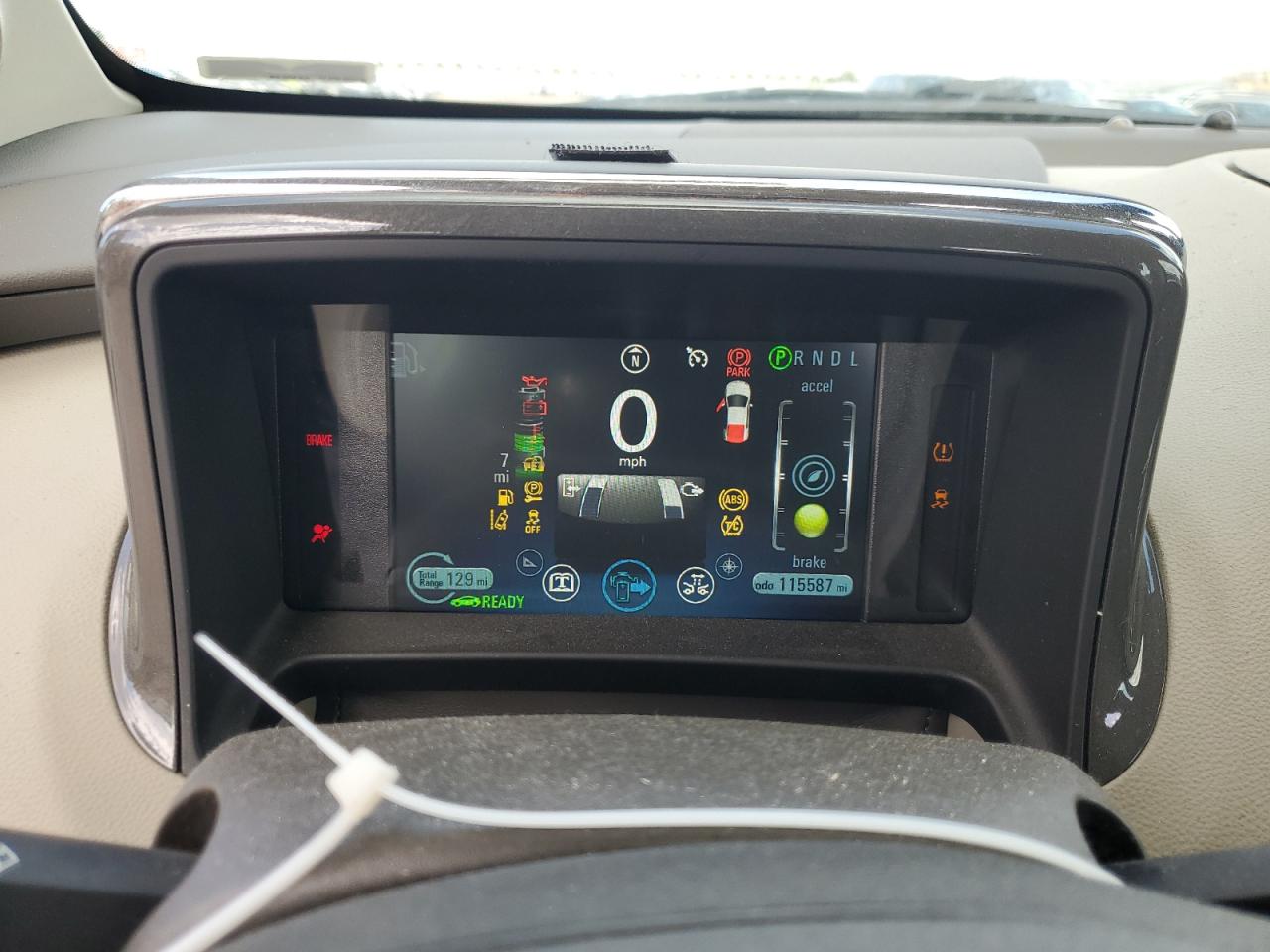 2013 CHEVROLET VOLT photo 17