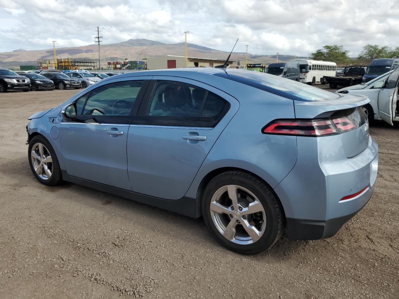 2013 CHEVROLET VOLT photo 3