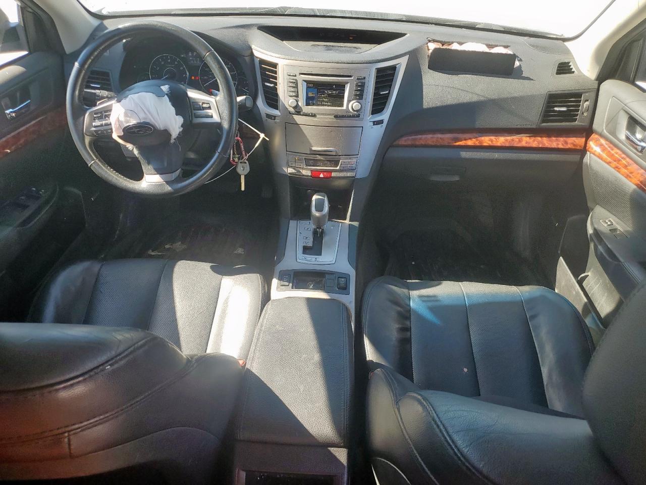 2012 SUBARU OUTBACK photo 8