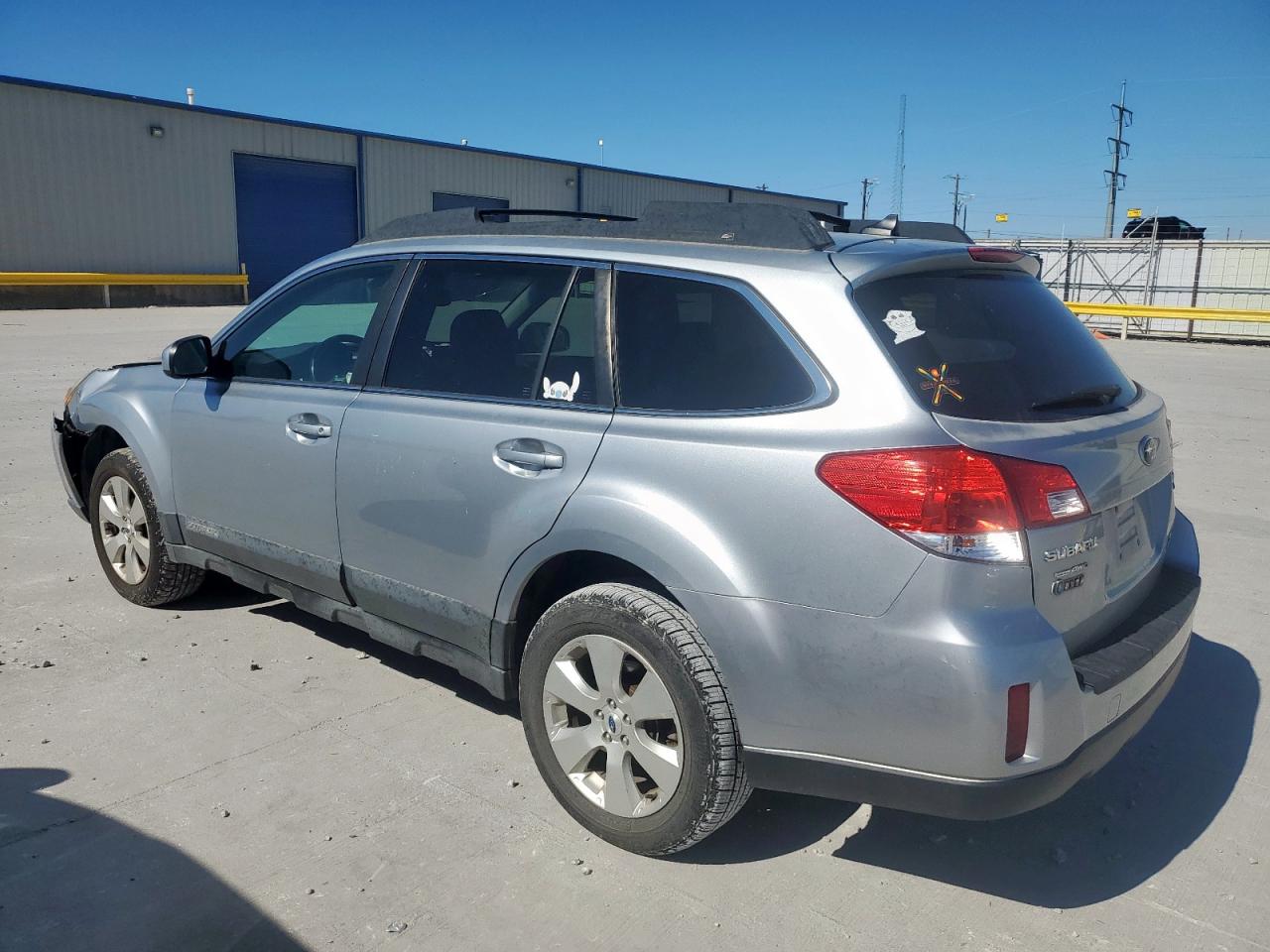 2012 SUBARU OUTBACK photo 2