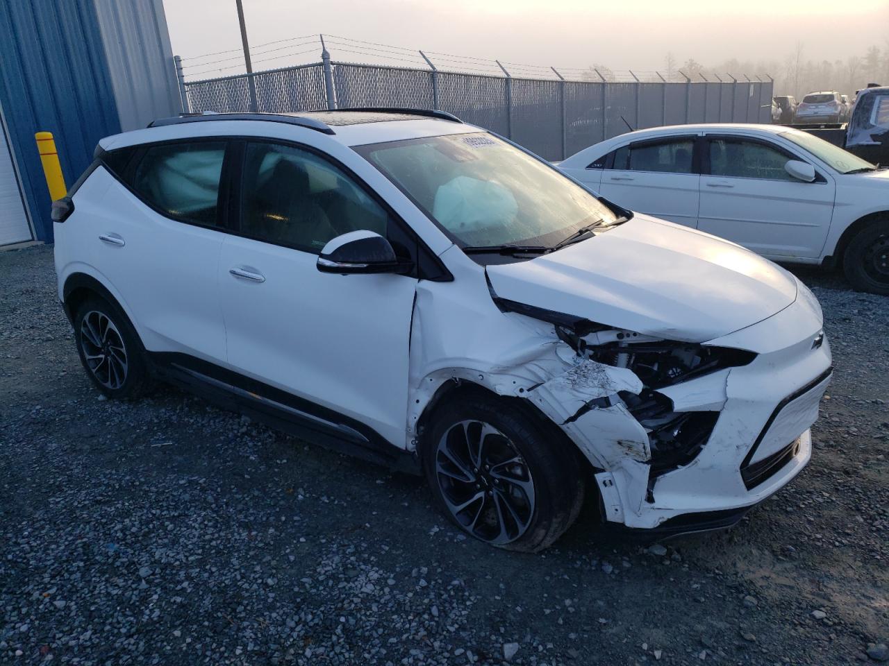 2023 CHEVROLET BOLT EUV PREMIER photo 4