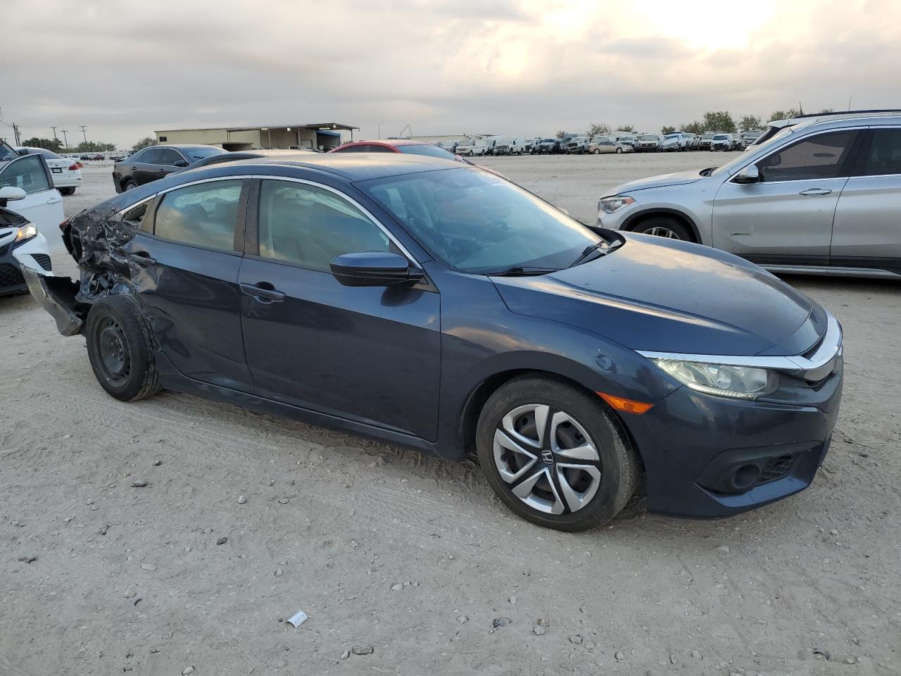 2016 HONDA CIVIC LX photo 7