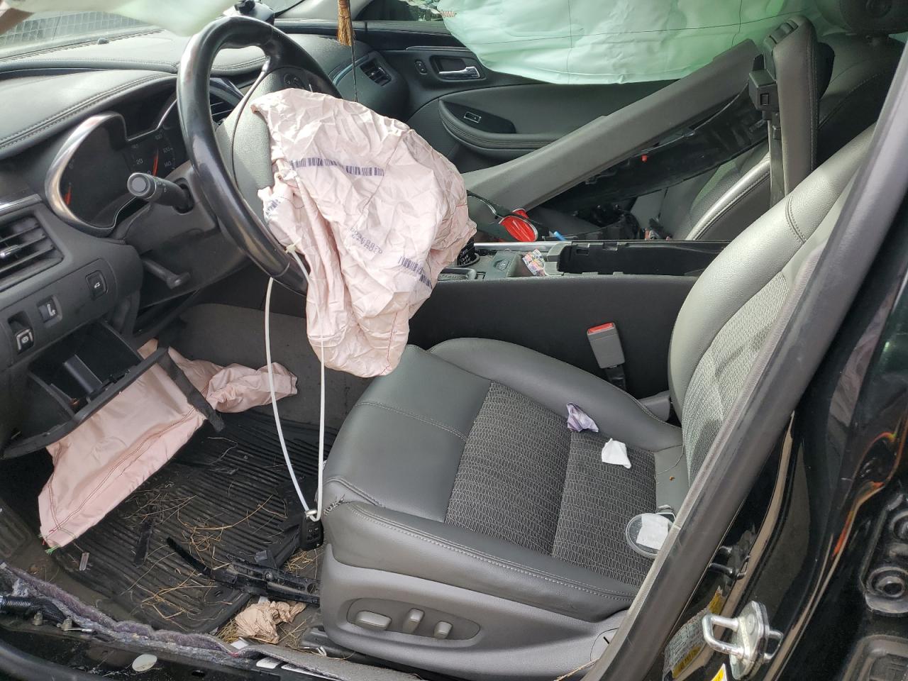 2018 CHEVROLET IMPALA LT photo 13