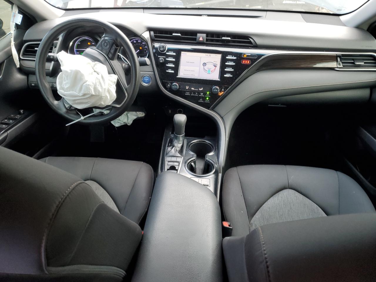 2019 TOYOTA CAMRY photo 15