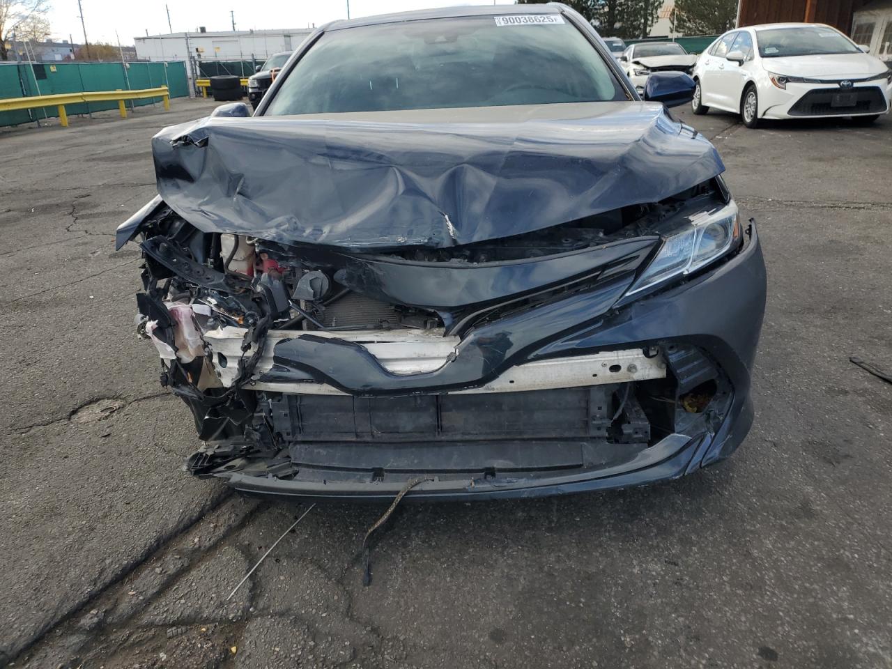 2019 TOYOTA CAMRY photo 9