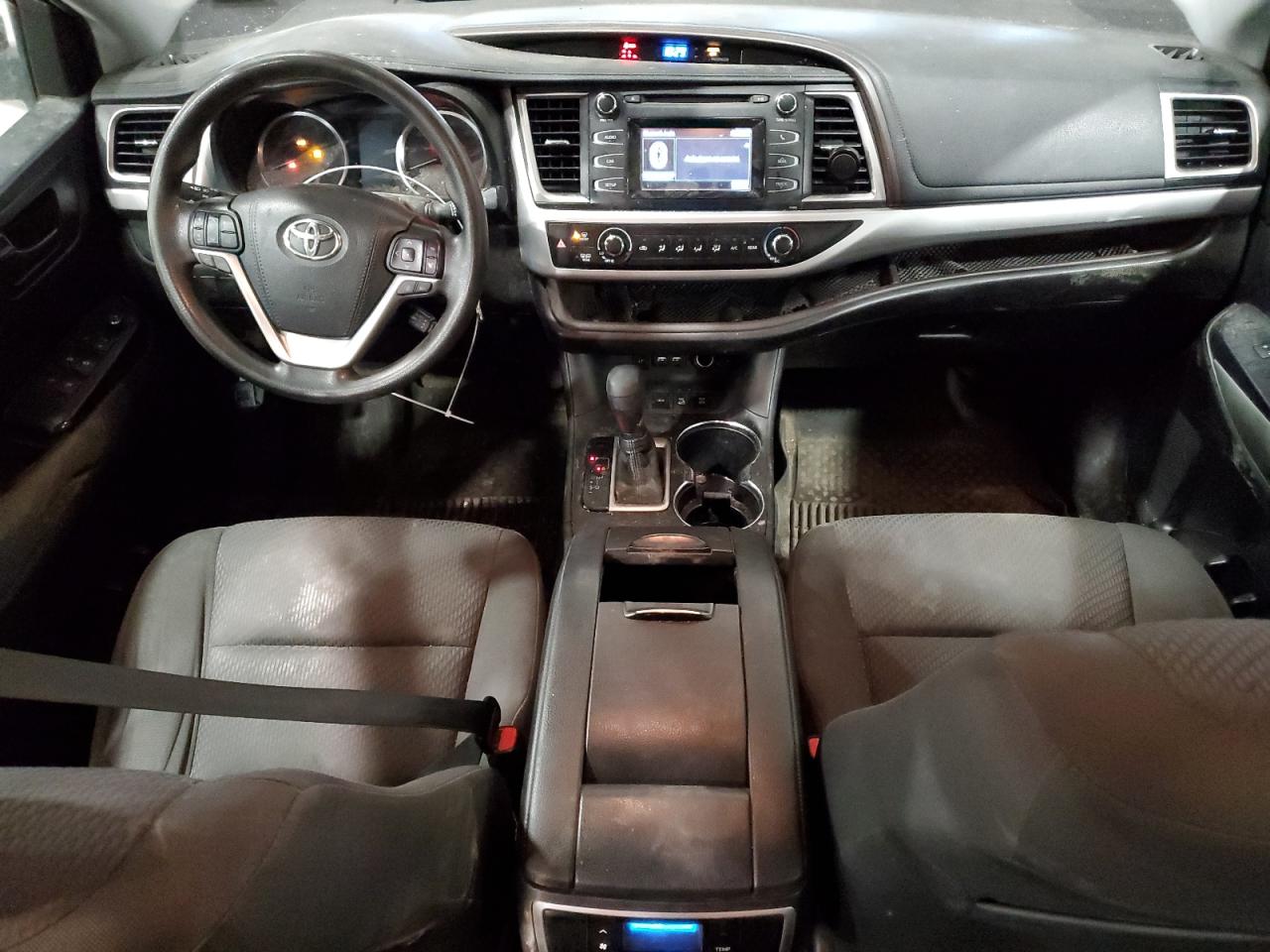 2019 TOYOTA HIGHLANDER LE photo 15