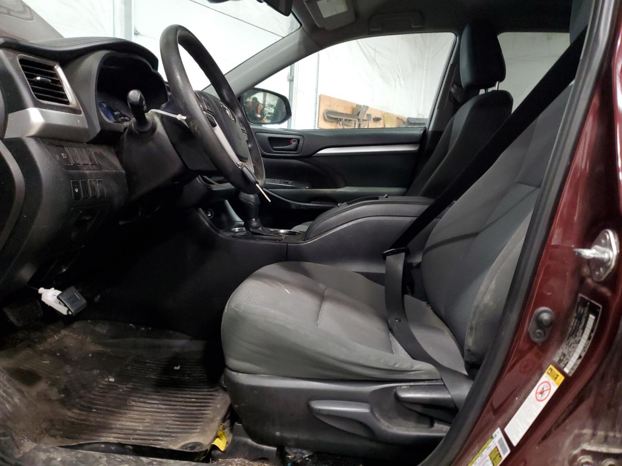 2019 TOYOTA HIGHLANDER LE photo 13