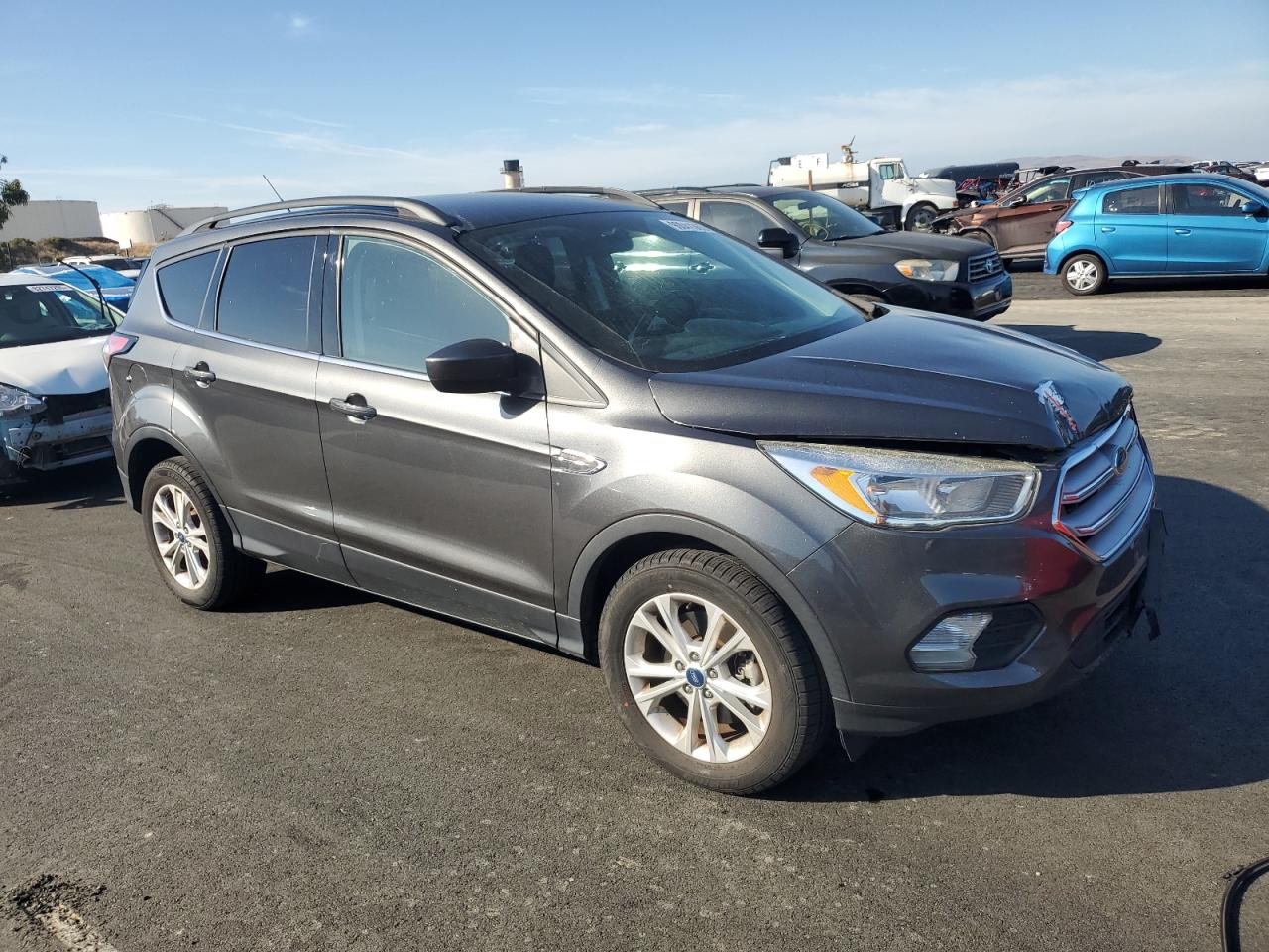 2018 FORD ESCAPE SE photo 4