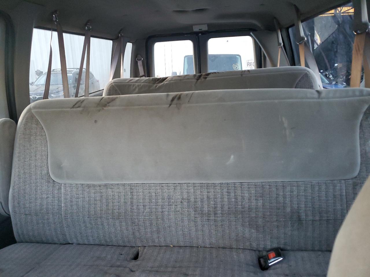 1998 FORD ECONOLINE photo 10