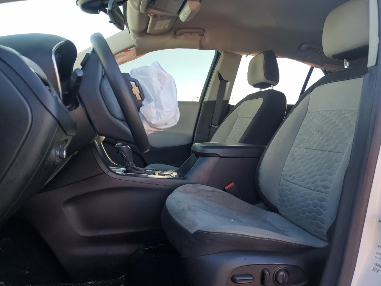 2020 CHEVROLET EQUINOX LT photo 13