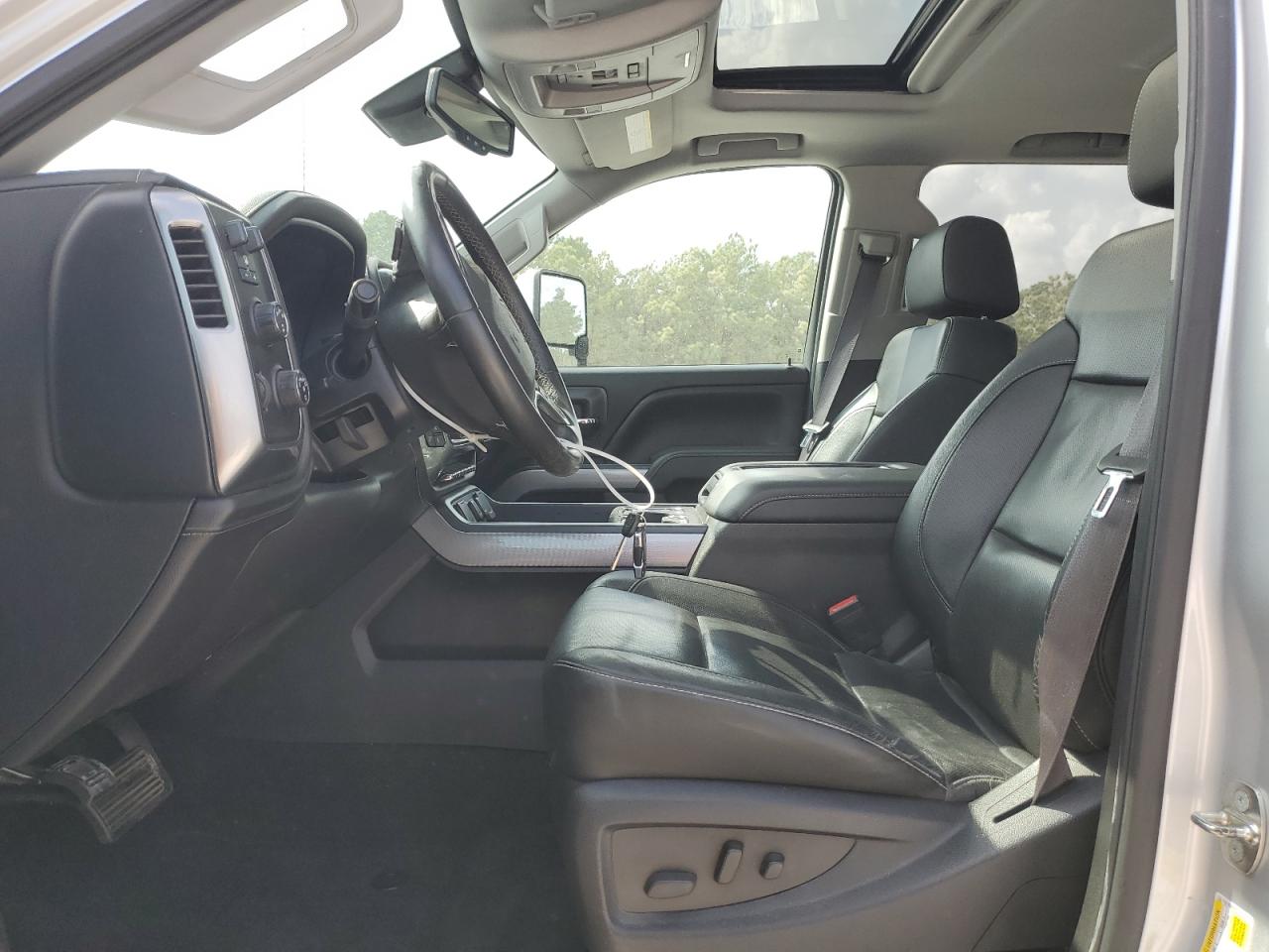 2015 CHEVROLET SILVERADO K2500 HEAVY DUTY LTZ photo 13