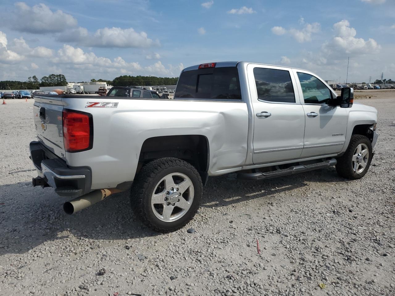 2015 CHEVROLET SILVERADO K2500 HEAVY DUTY LTZ photo 5