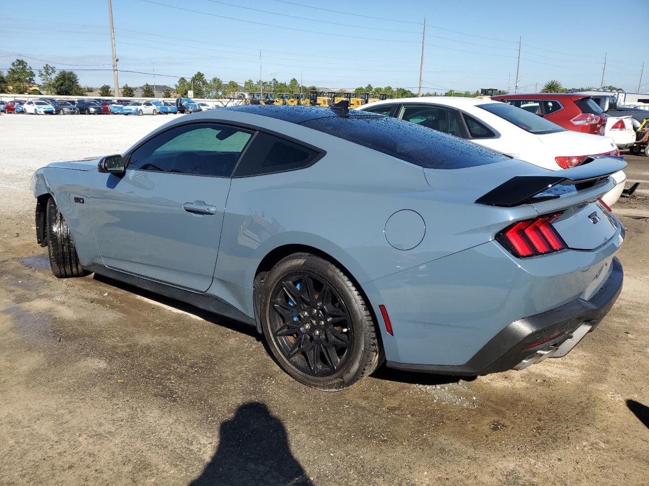 2024 FORD MUSTANG GT photo 2