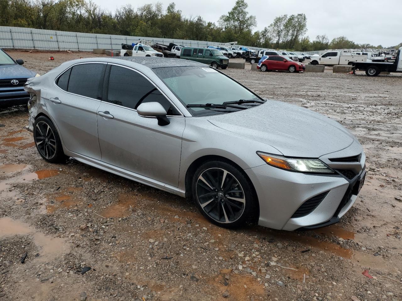 2018 TOYOTA CAMRY XSE photo 4