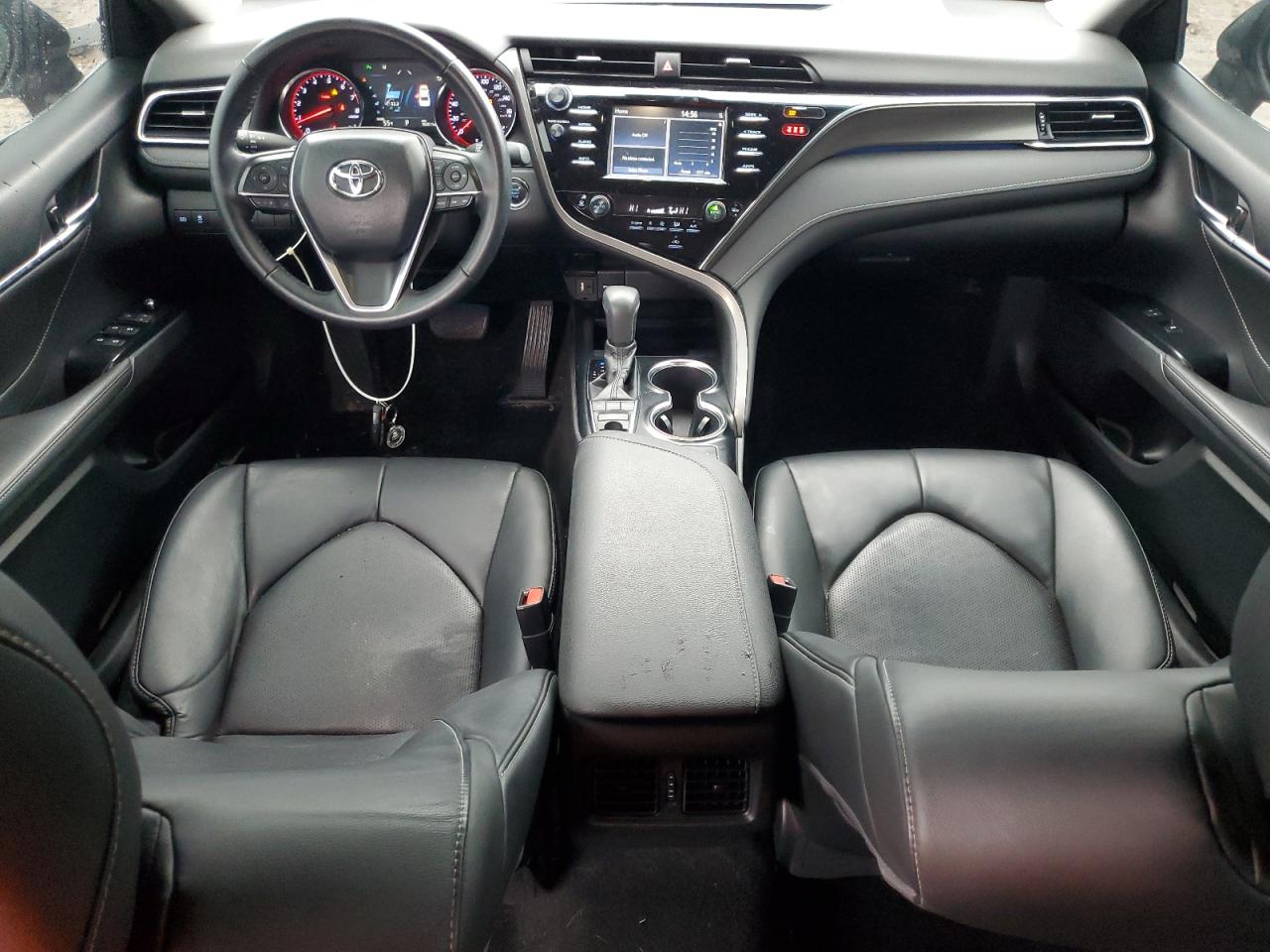 2018 TOYOTA CAMRY XSE photo 8